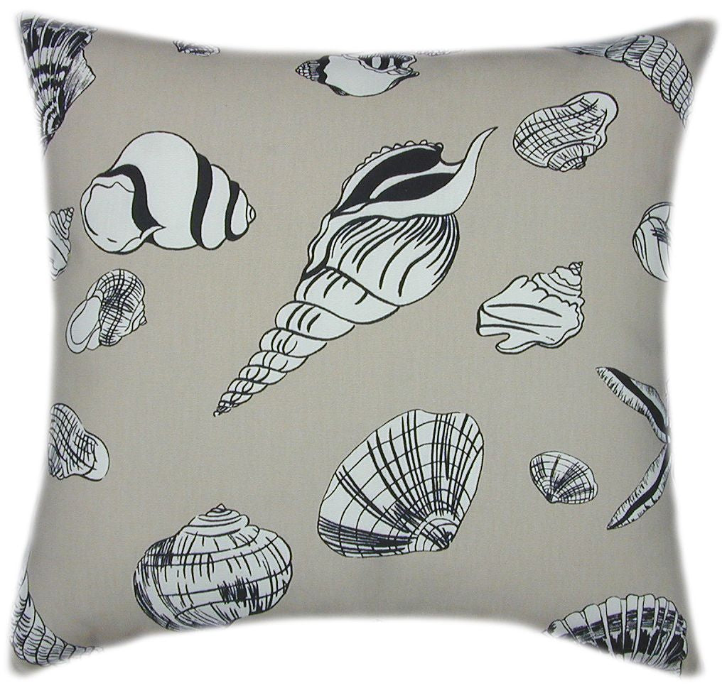 Cove Kohl Pattern Indoor Pillow